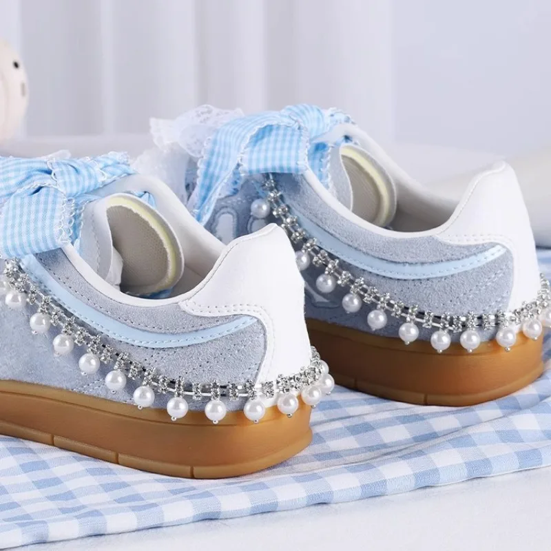 

Fashion Rhinestone Butterfly Bow Decor Sneakers for Women Stylish Pearl Heel Shoes with Chain Accessories Trendy Shoe Charms