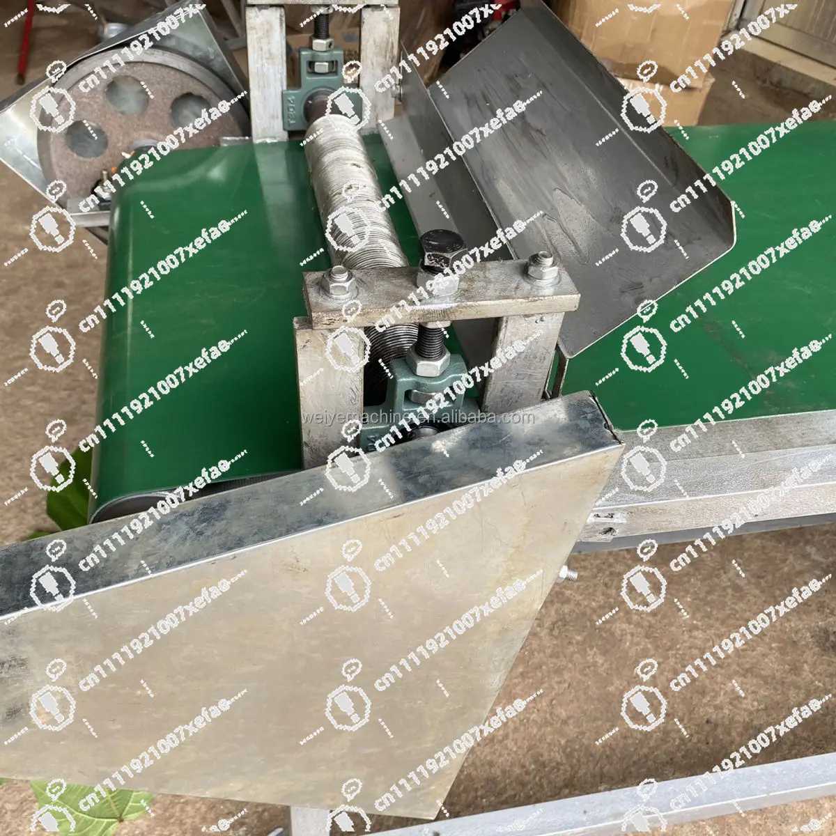 The Leaf Stripper Can Quickly Separate The Leaves From Stem, Suitable for  Treatment of Fresh Leaves, Green Leaf Scraper