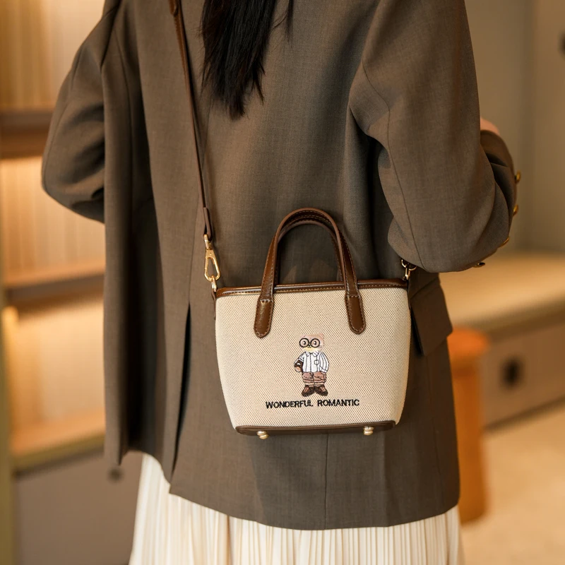 

Женская сумка-ведро 2026 с мультяшным принтом, модная сумка через плечо с широким ремнем, сумка-кроссбоди