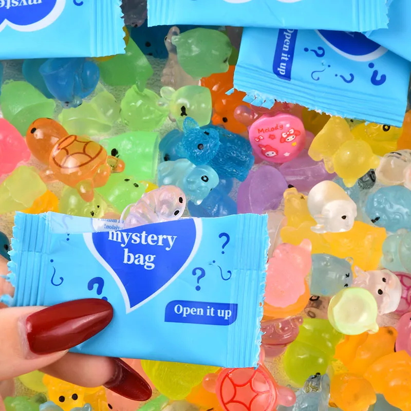 

Randomly Send Surprise Blind Bag Mini Resin Glowing In The Dark Animal Home Decoration Garden Landscape Animal Model Gift