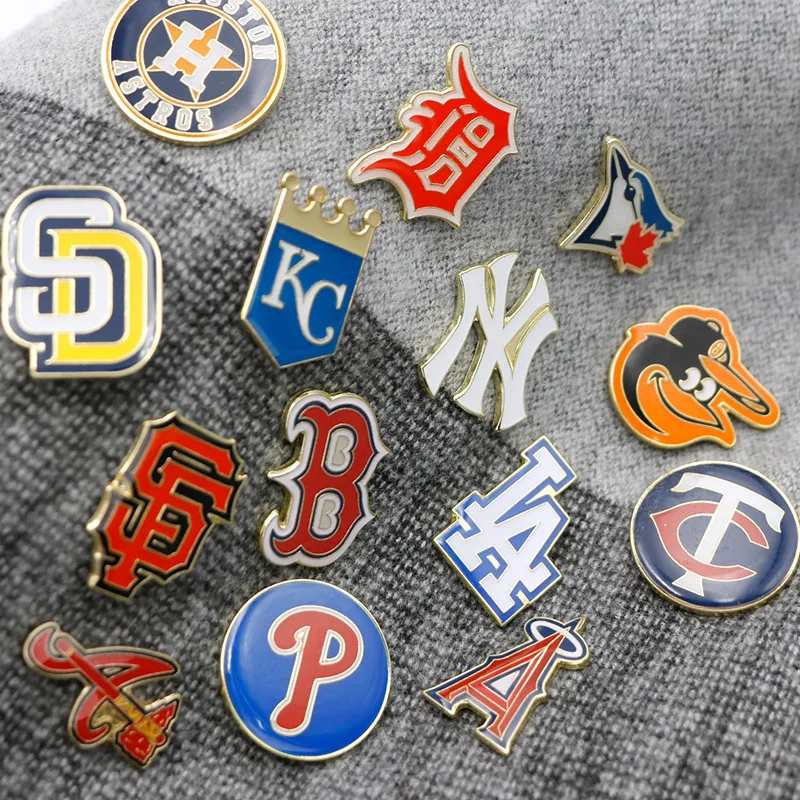 Baseball Badge new york Yankees Los Angeles Dodgers metal badge brooch bag baseball cap decorative holiday gift.