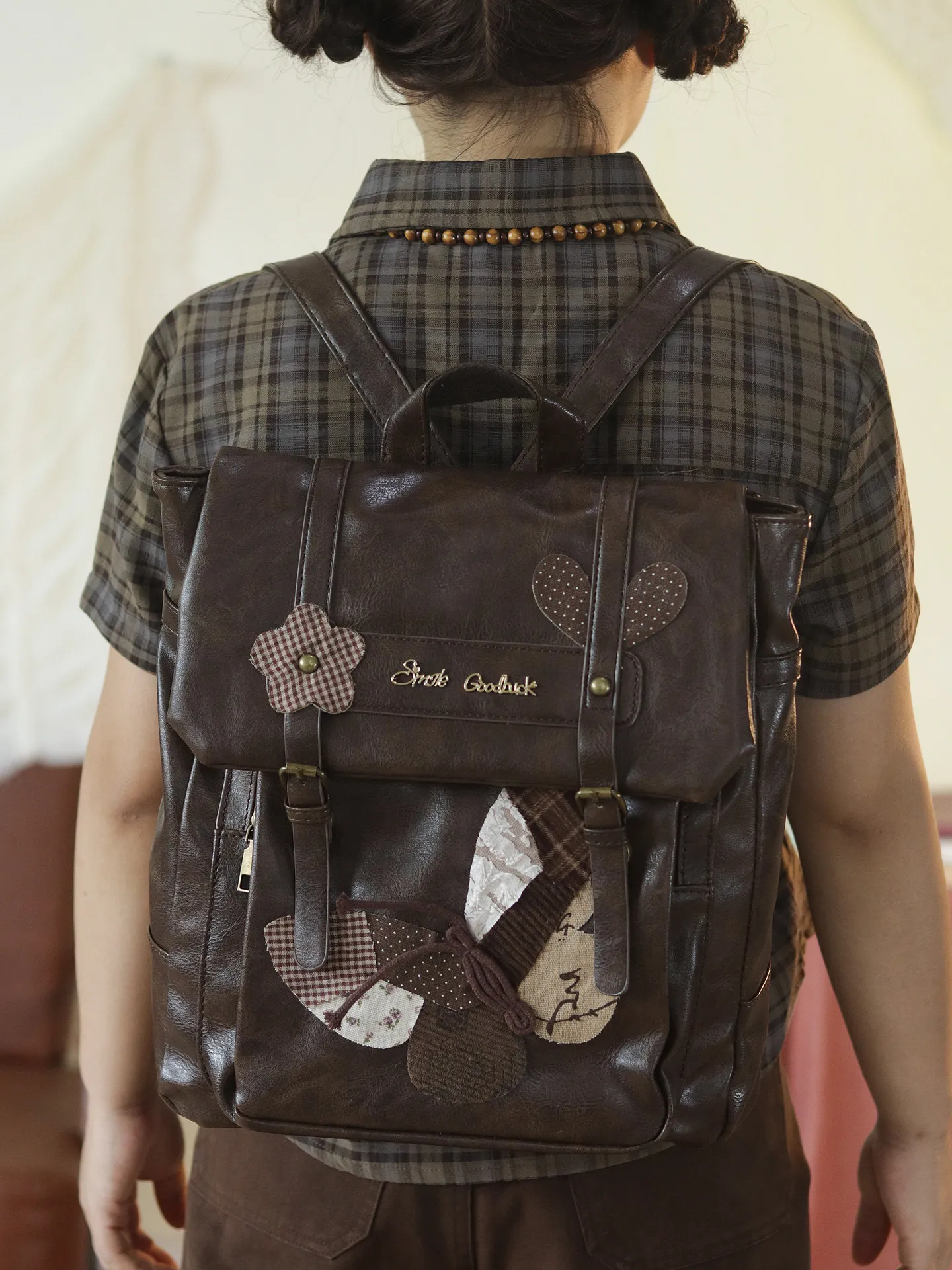 Original Design Backpack Women's New Trendy Niche Retro Large Capacity Backpack Commuter College Style School Bags Female