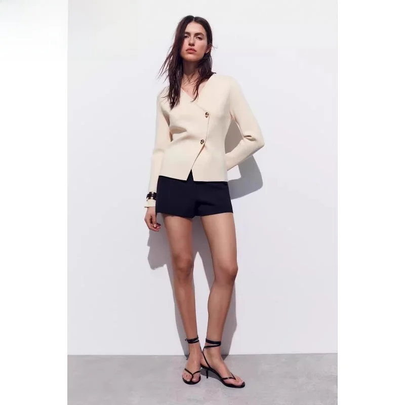 

Spring 2024 Women's Soft Versatile V-Ne Knitted Sweater Jaet Long Sve Regular Length Open Cardigan Pure Color Camere...