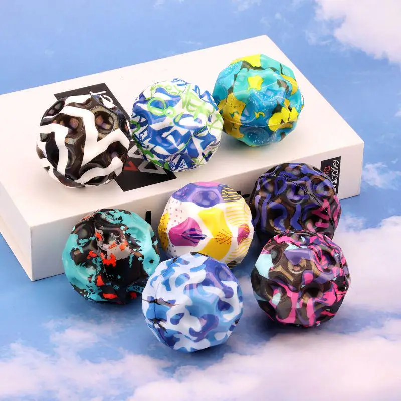 สีสันPerforated Soft Anti-GravityยางBouncy Ballเกมสําหรับผู้ชายและผู้หญิงบรรเทาความเครียดและออกกําลังกายเด็กที่ดีที่สุดของเล่น