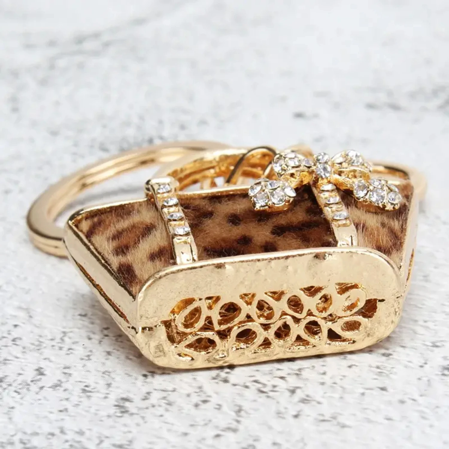 Leopard Pattern Bag Shaped Keychains Pendant, Stylish Key Accessories for Women, Golden Color, Perfect Handbag, Wallet, Phone Ke