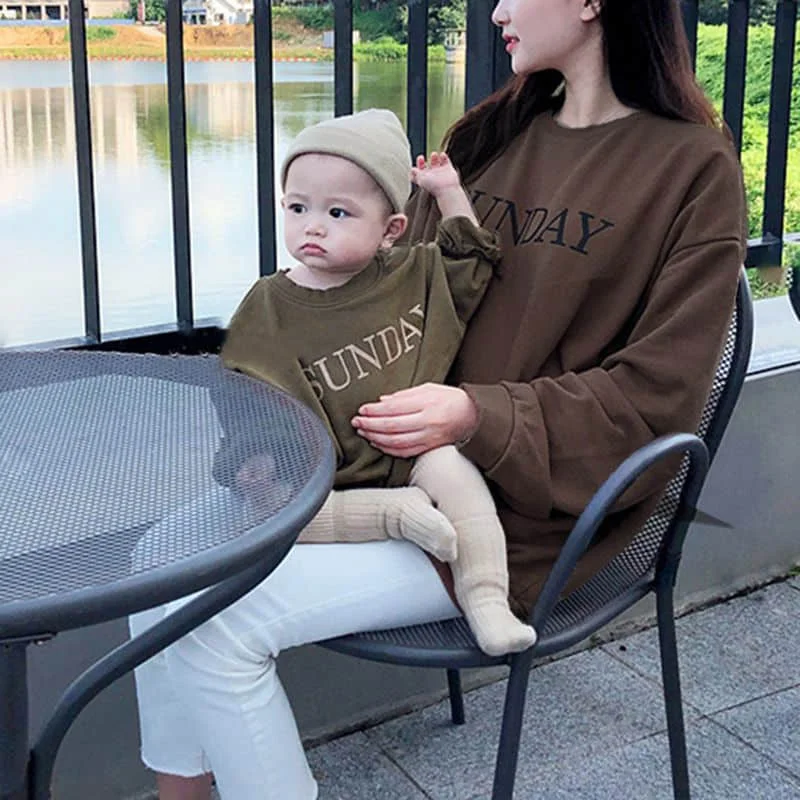 Family Matching Outfit Spring Autumn Familly Look Sweatshirts Printed SUNDAY Tops Mother Kids Matching Clothes For Baby