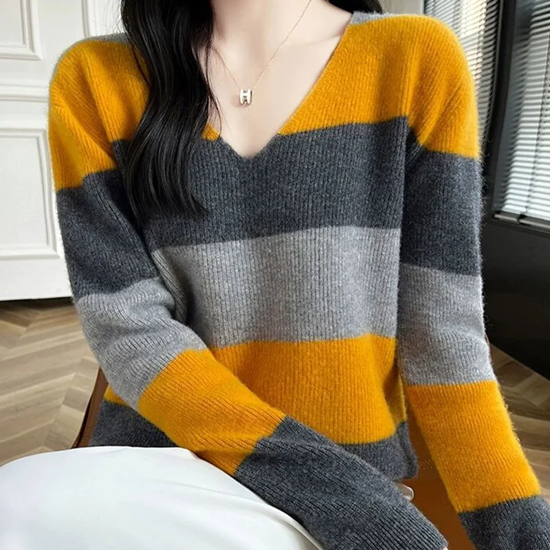 

Autumn Winter New Color Blocked Sweaters Women Clothing Fashion Loose V-neck Knitted Jumper Vintage Commute Pullovers