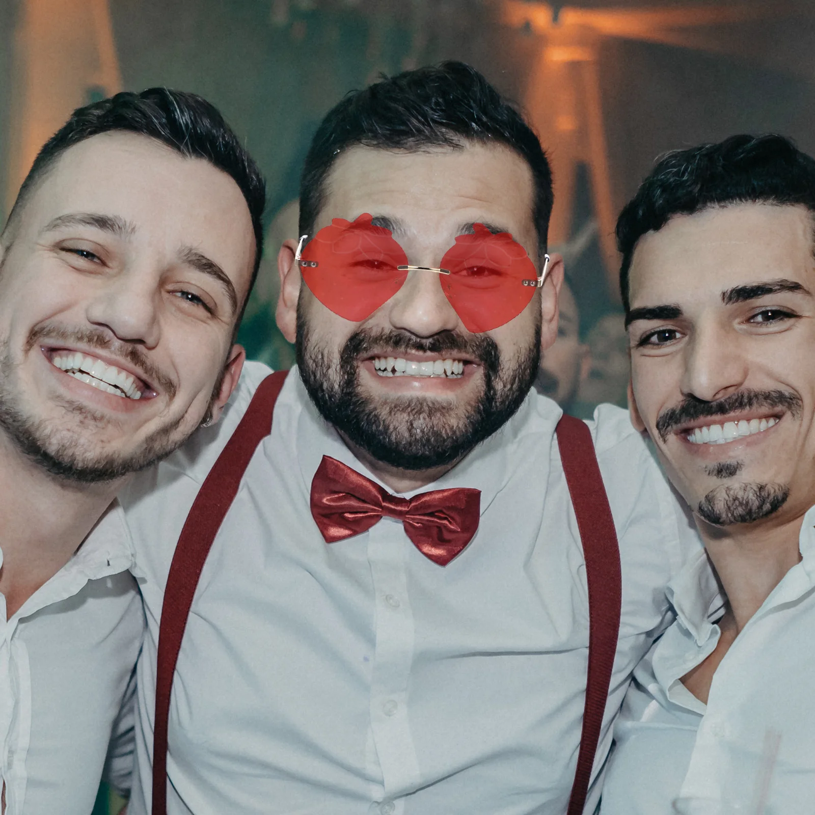 

1Pair Strawberry-Shaped Sunglasses Exquisite Craftsmanship Party Glasses Unique Design Photo Props Summer Beach Eyewear