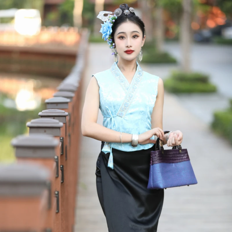 

Traditional Thai Dai Clothing for Women Spring Summer Elegant Tops Skirt Pha Sin Southeast Asian Clothes