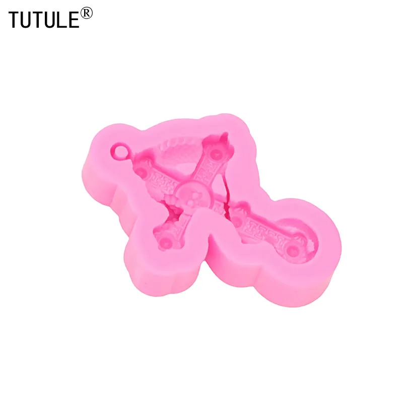 Skull Dragon Cross แม่พิมพ์ซิลิโคน Shaker ช็อกโกแลตซิลิโคนแม่พิมพ์เครื่องประดับสร้อยคอเรซิ่นทำพวงกุญแจโพลิเมอร์ดินเหนียว