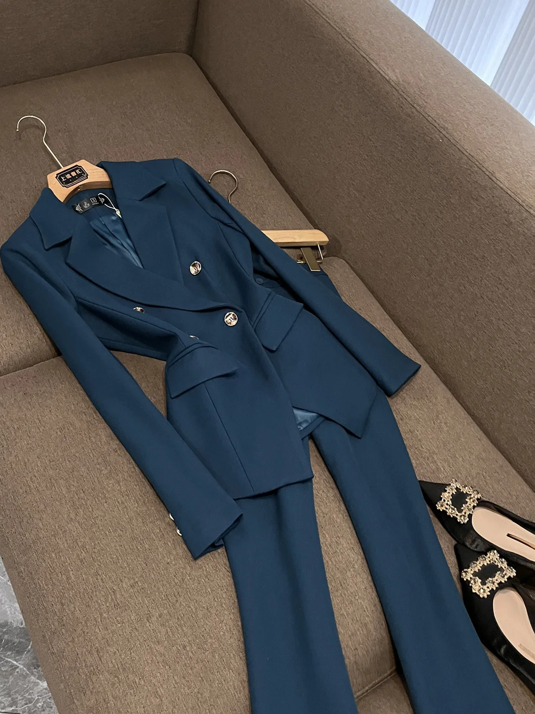Garnitur damski, zestaw do pracy, elegancki, profesjonalny strój do pracy, długi rękaw, dopasowany krój, materiał garniturowy, efekt 3D, jesień-zima, nowość...