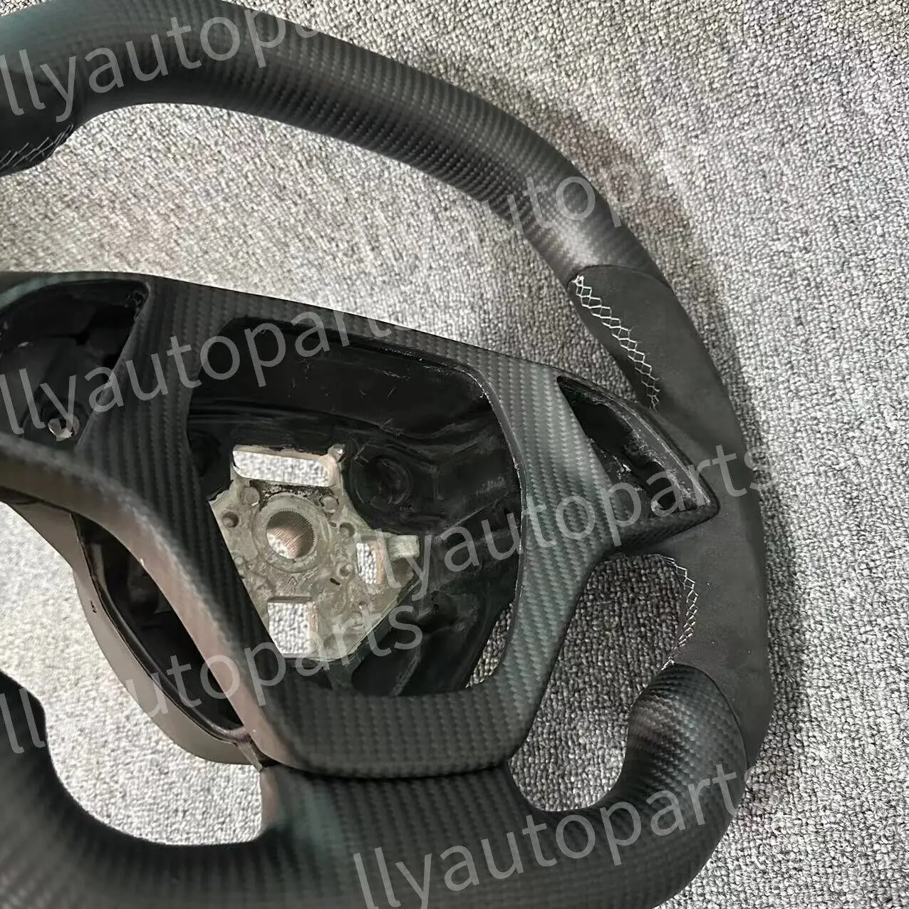 Wildleder-Matt-Kohlefaser-Lenkrad für Chevrolet Corvette C7 Camaro SS – Detail 6