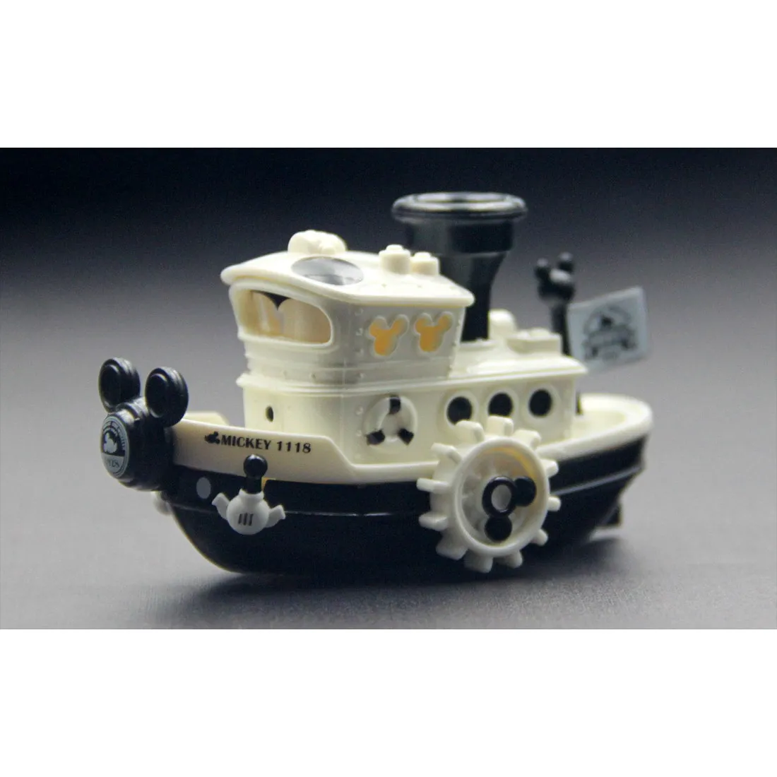 TAKARA TOMY Dream Tomica No.181 Disney Motors Dream Sailor Mickey Mouse Steamboat Alloy Diecast Toy Rotatable Paddle Mini Vessel