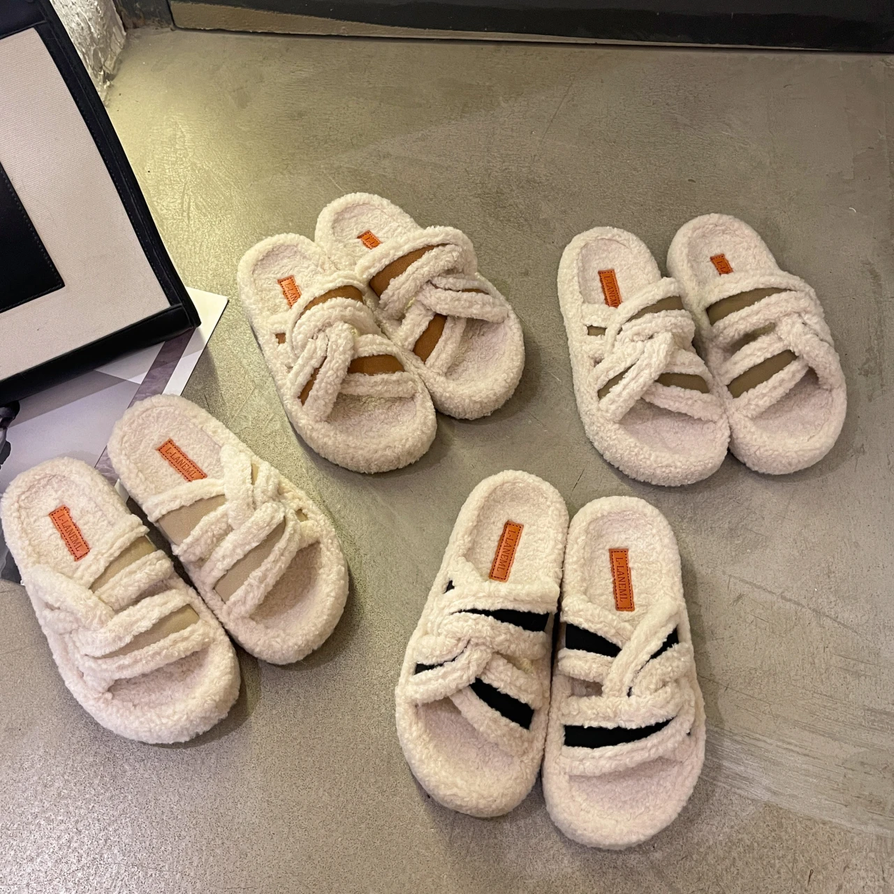 New Women Twist Strap Fuzzy Slide Slippers Open Toe Slip-on Thick Non-slip Sole Warm Plush Cotton House Slippers Indoor Outdoor