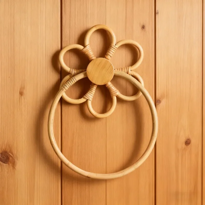 

Country Style Flower Rattan Towel Ring-Handmade Natural Bathroom Accessory Wall-Mounted Home Decor Supplies for Rustic Interiors