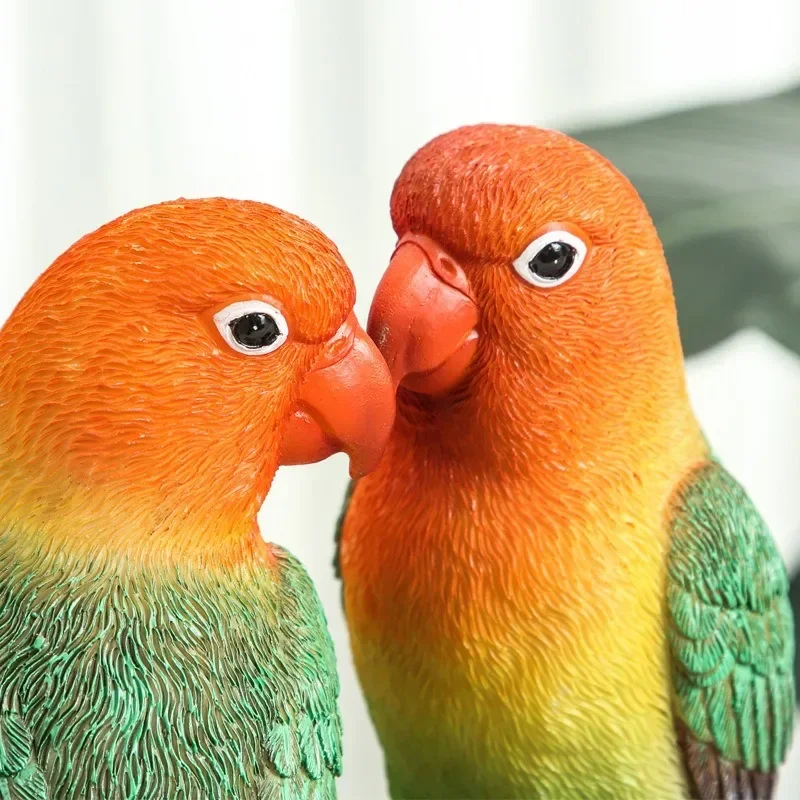 

Creative Love Bird Couples Simulation Animal Sculpture Bird Statue Color Parrot Home Craft Decoration Animal Figures Accessories