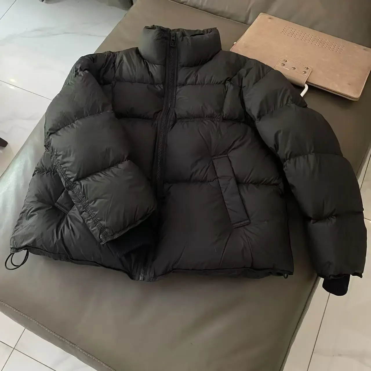 سترة منتفخة 90% الأبيض بطة أسفل سترة 2026 شتاء جديد قصير أسفل سترة للنساء البخاخ رشاقته الخبز معطف ملابس خارجية