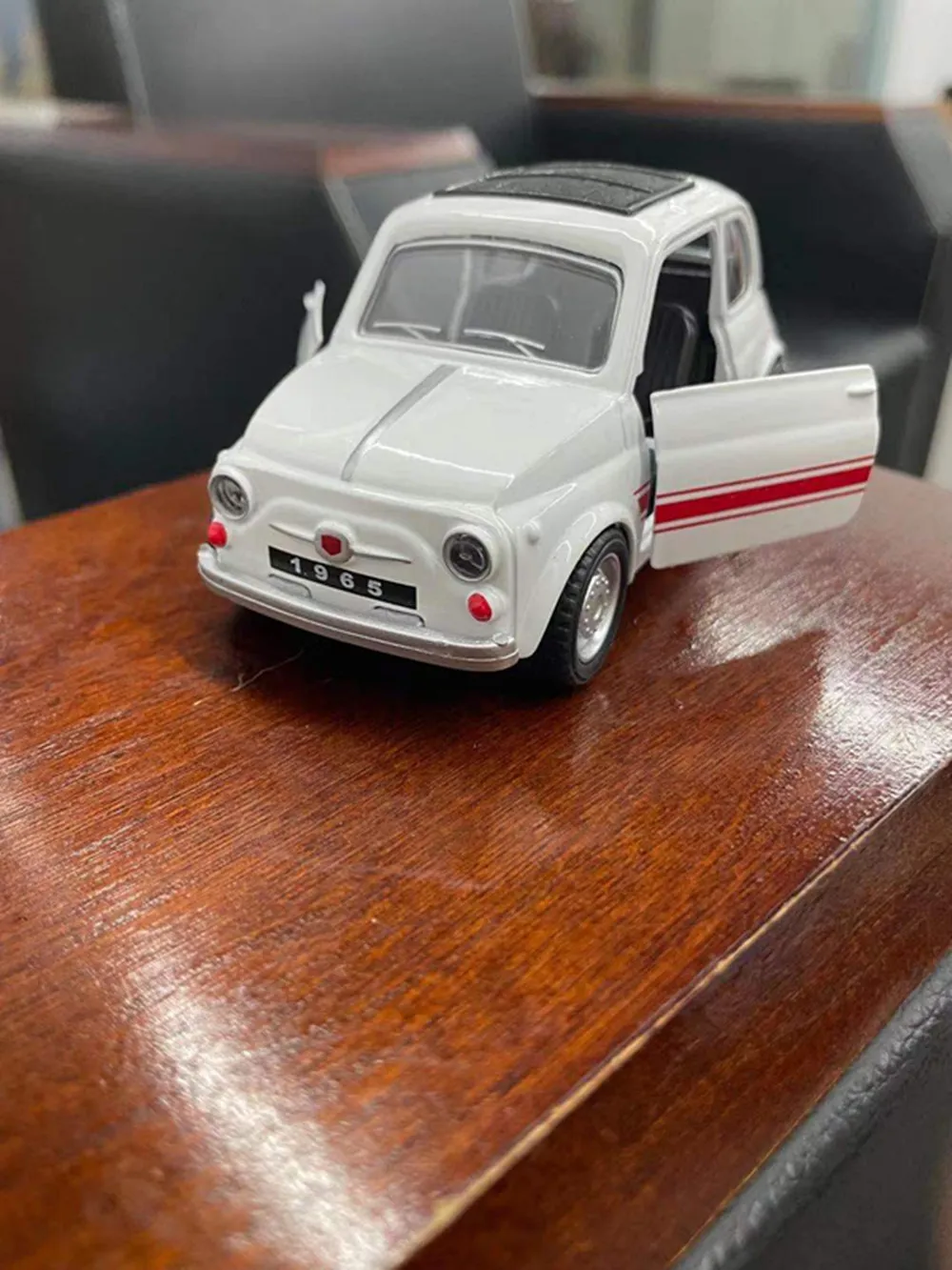 1:36 Alloy Pull Back Fiat 500 Car Model,Classic Collection Model Ornament,2 Doors Children\'s Toys,Wholesale Free Shipping