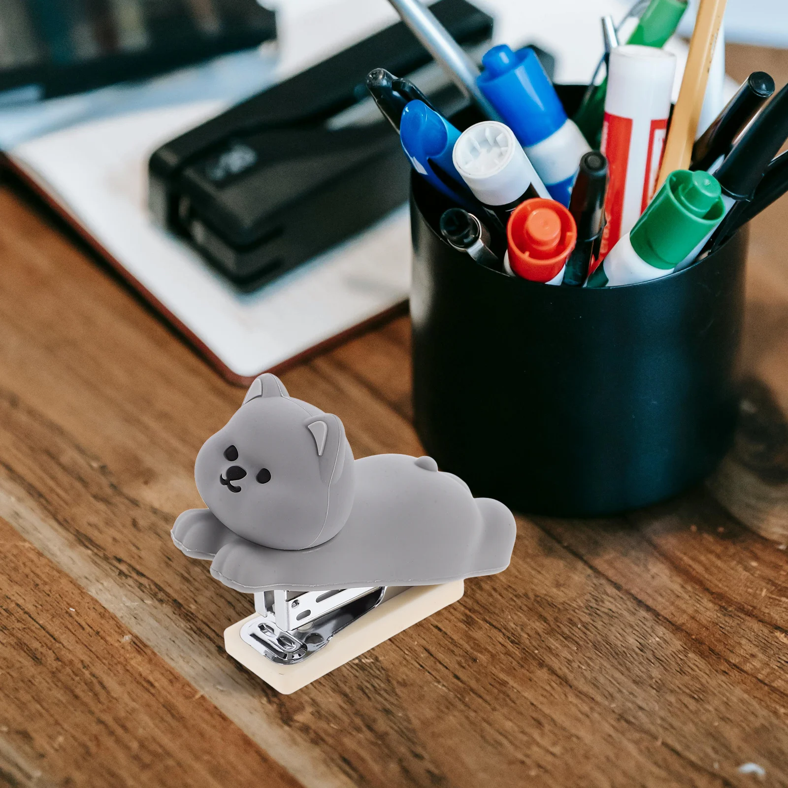 

Small Dog Design Stapler PVC Silicone Handheld Stapling Tool for Documents Notes Exams Decorative Desk Accessory Gray