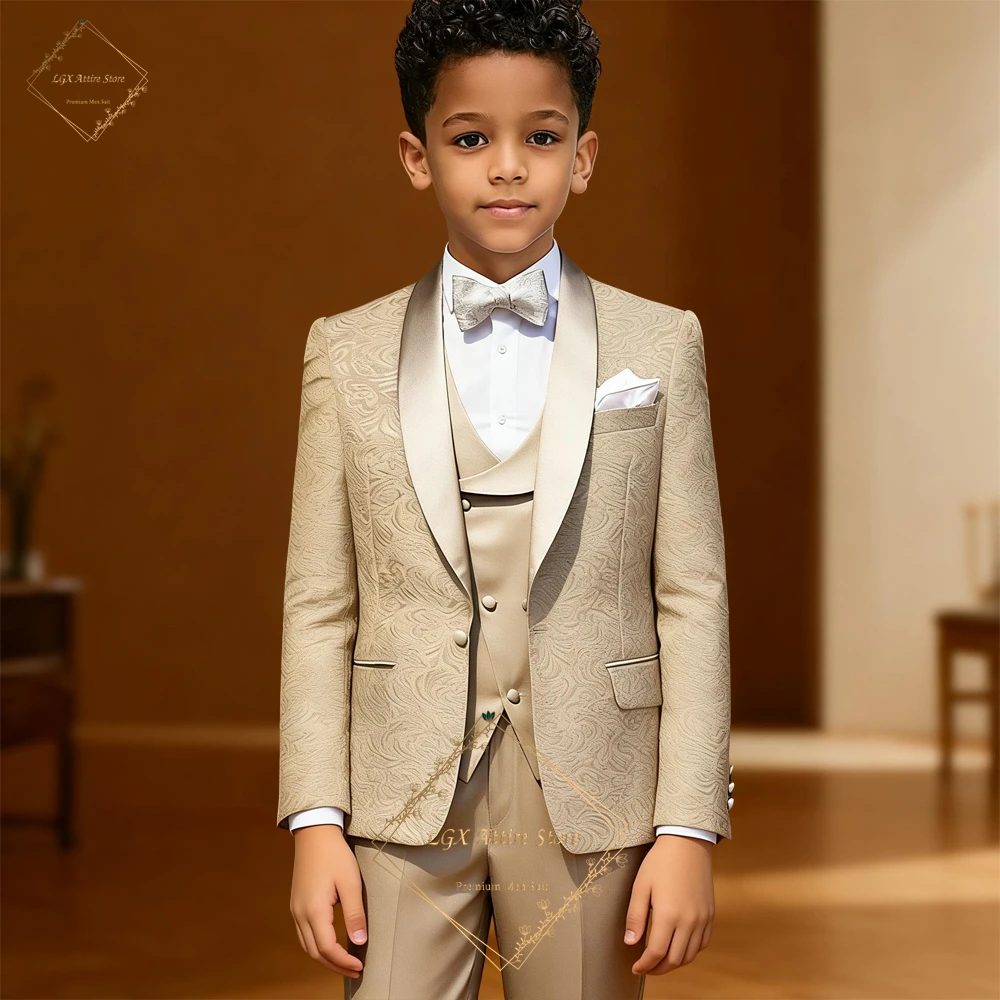 completo-formale-jacquard-a-3-pezzi-per-ragazzi-blazer-con-risvolto-a-scialle-color-champagne-gilet-e-pantaloni-per-cerimonie-e-matrimoni