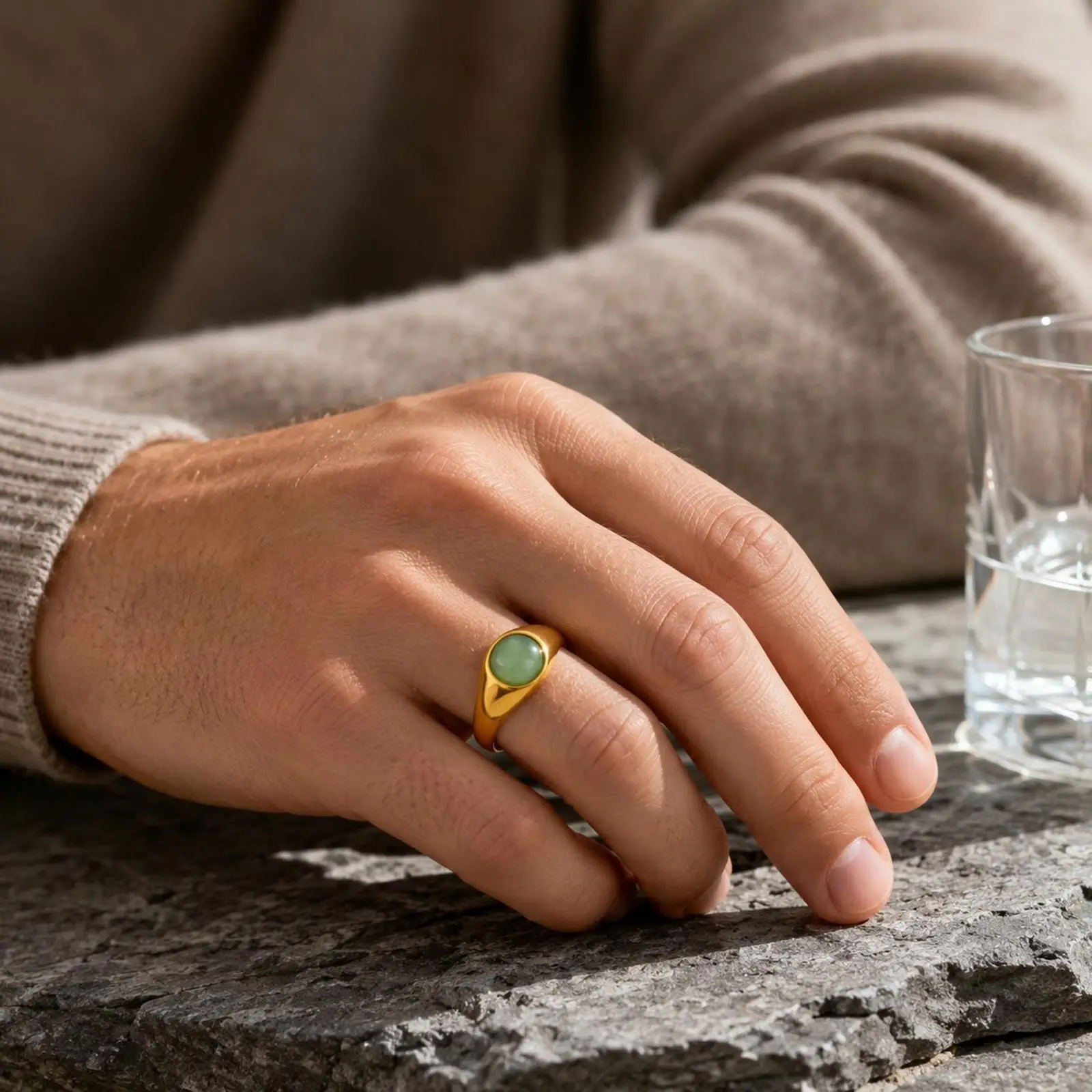 Vnox Men Signet Ring, Green Agate Gold Color Stainless Steel Band, Daily Finger Jewelry Birthday Wedding Gift for Gentlemen