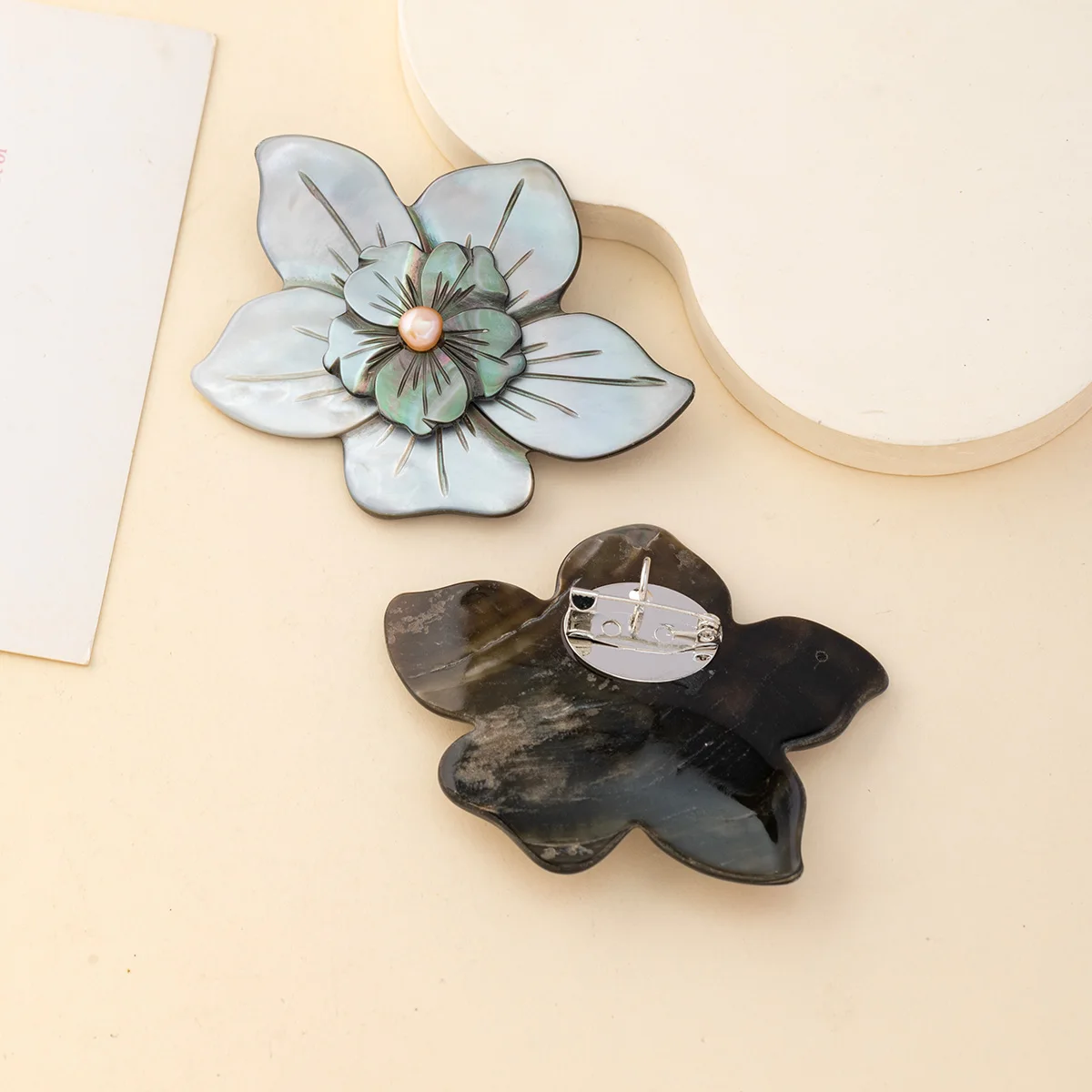 50x60mm Flower-Shaped Brooch and Pendant Dual-Use Natural Shell Semi-Finished Charms for Jewelry Making DIY Necklace Accessories