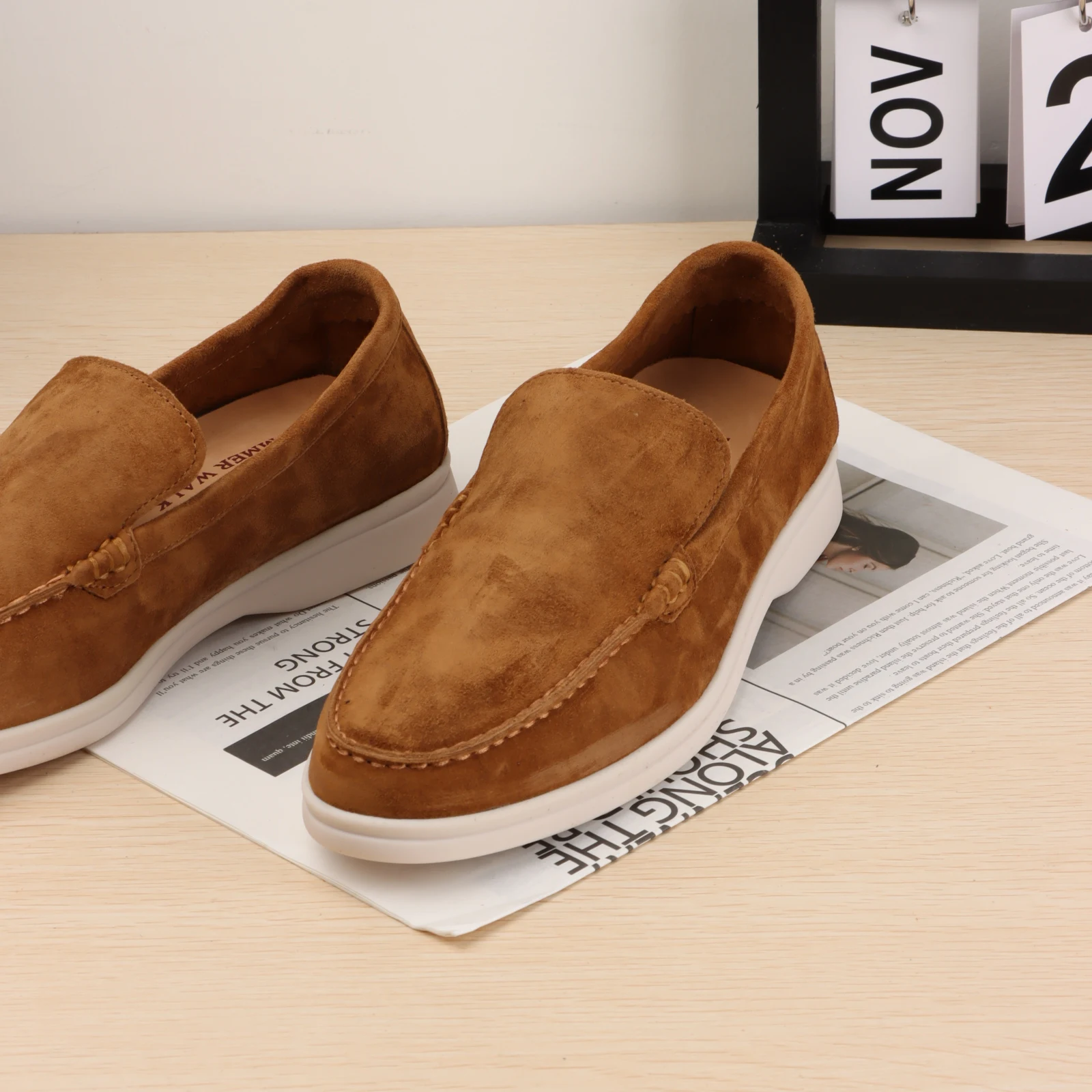 

Men's Flat Loafers 2023 Spring Autumn New Designer Slip on Flat Shoes Women For Driving Walking Moccasins Casual Sneaker Size 46