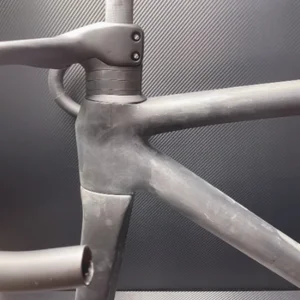 Kohlenstoffrahmen für helles Straßenrad, für elektronische Gruppen, alle Innendraht, 700 ° C -Scheibenbremse, nur Carbon -Rahmen im Straßenverkehr 6 Hauptverkauf Elektrofahrradboard - №1