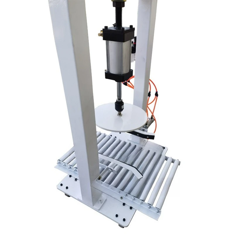 

Plastic barrel capper Middle barrel sealing machine Capping machine Antifreeze barrel capping machine