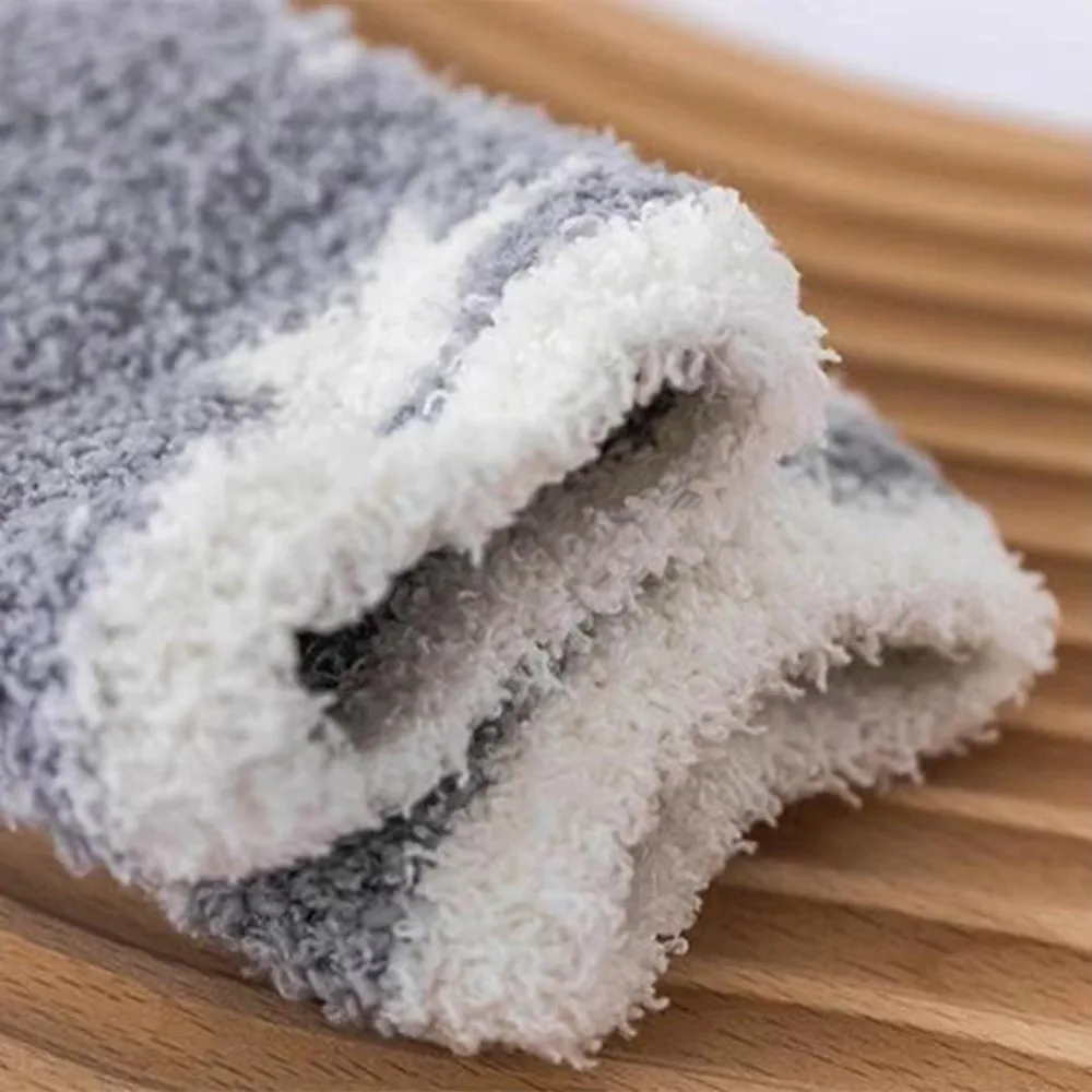 New Star Pattern Coral Fleece Socks Breathable Soft Floor Socks Warm Thickened Middle Tube Socks Autumn Winter
