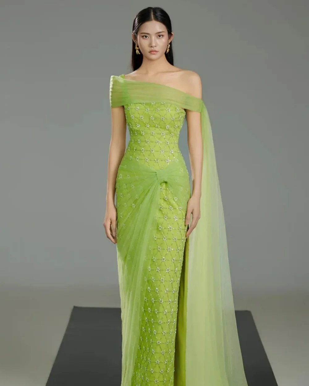 カスタマイズされた絶妙なエレガントなラインストーンビーズ装飾ストレートオフショルダー足首丈ドレスイブニングドレスクラシックにマッチ