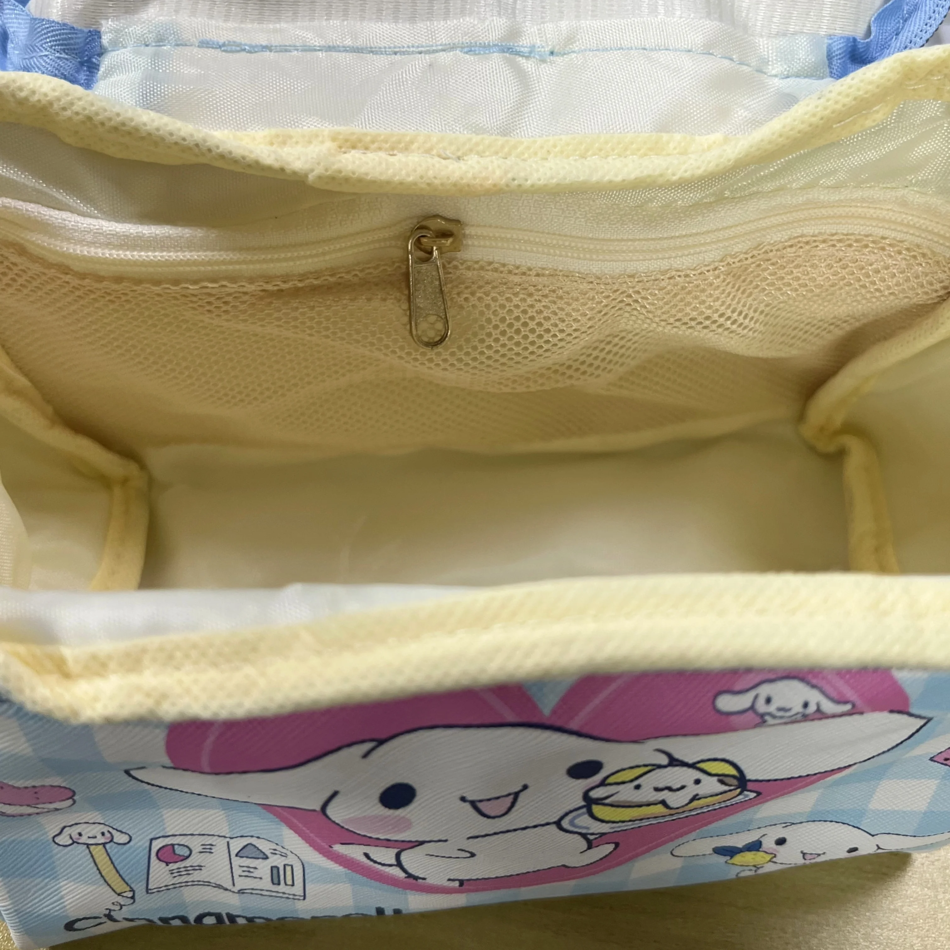 Sanurgente-sac de rangement Hello Kitty Kuromi Cinnamoroll, sac de voyage étanche et portable en cuir PU, trousse de toilette et d'évaluation