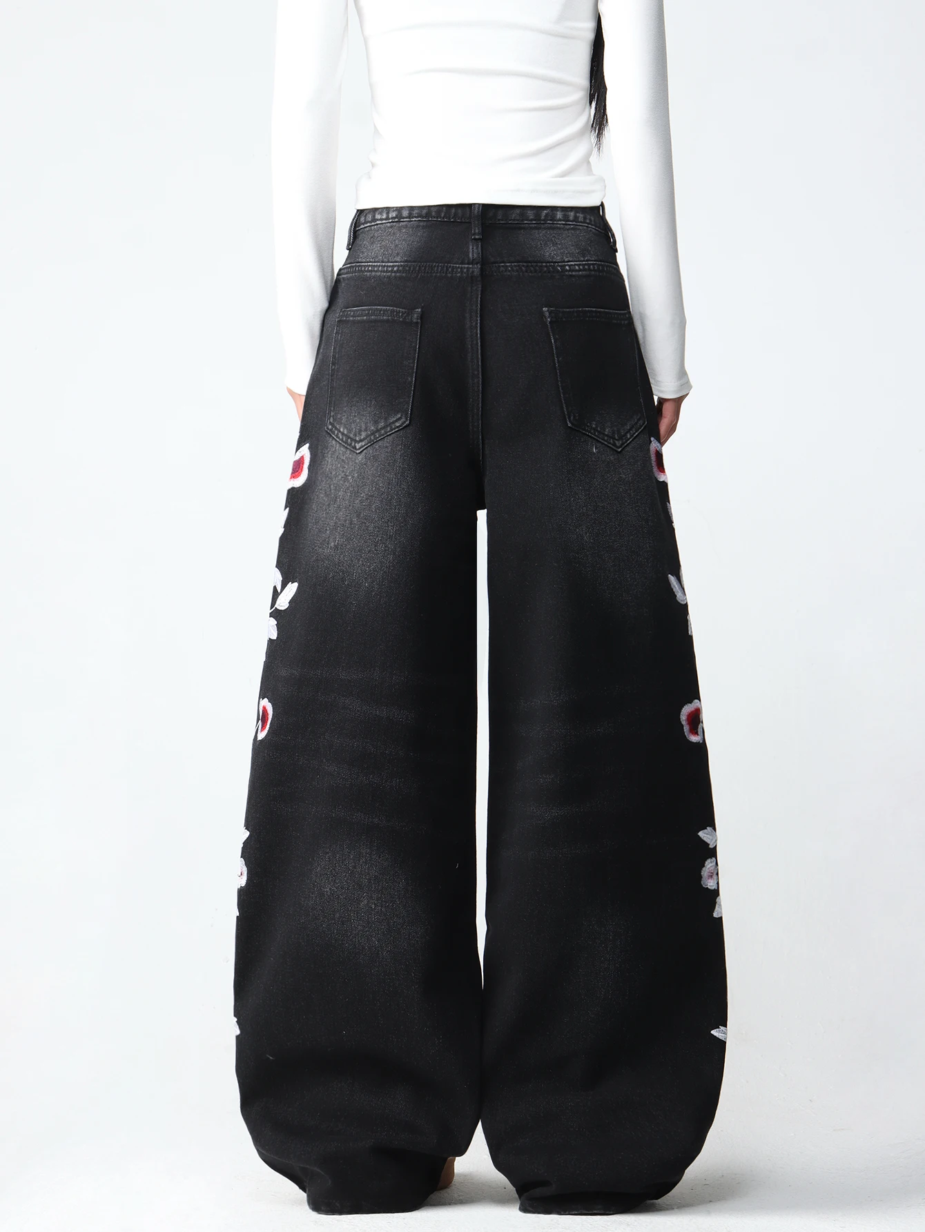Women's Vintage American-Style Floral Embroidered Loose Wide-Leg Jeans Y2K Street Trend Comfortable Everyday Versatile Pants