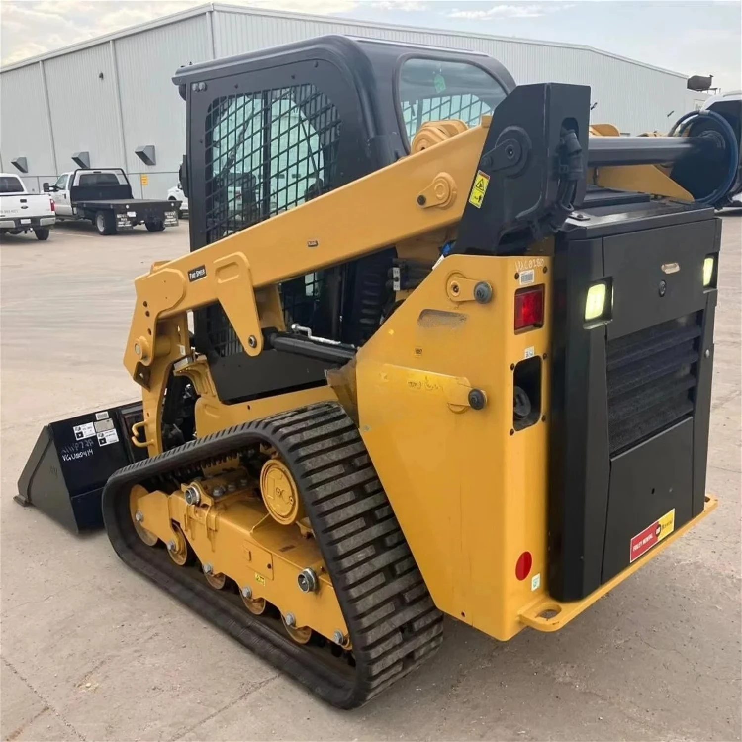 Pala cingolata cingolata Binario in gomma Secchio multifunzionale 4 in 1 alimentato a diesel con forchetta per paesaggistica a terra morbida