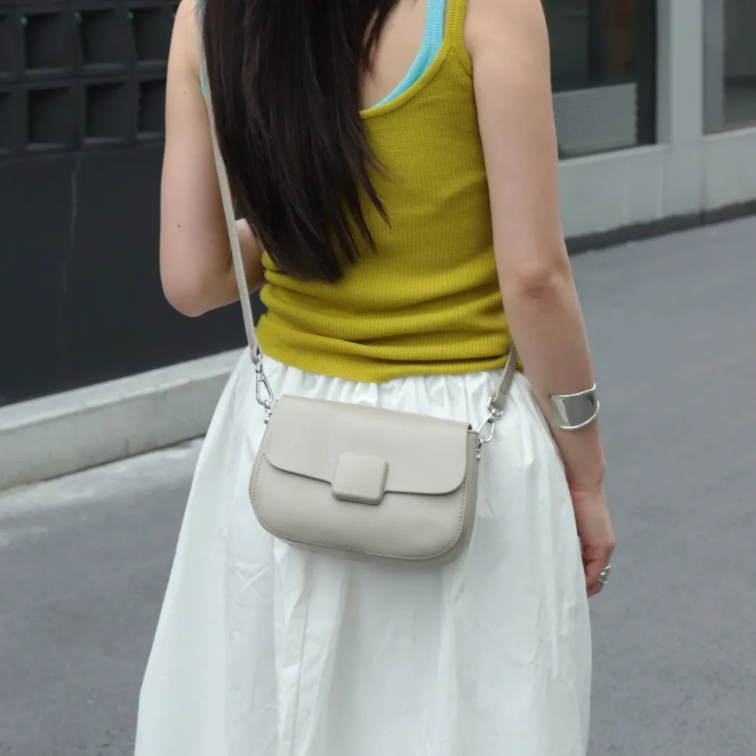 

Небольшая квадратная сумка из воловьей кожи с мочным верхним слоем, универсальная сумка через плечо для женщин, весна-лето, новинка, повседневная простая сумка