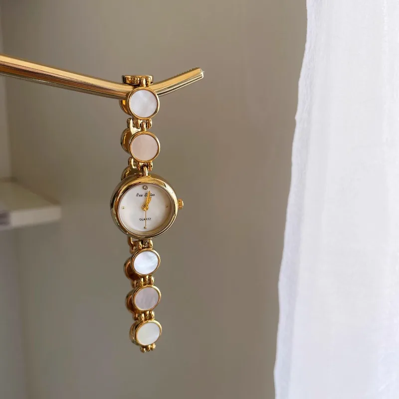 White Fritillary small disc bracelet watch simple temperament workplace girls simple quartz watch