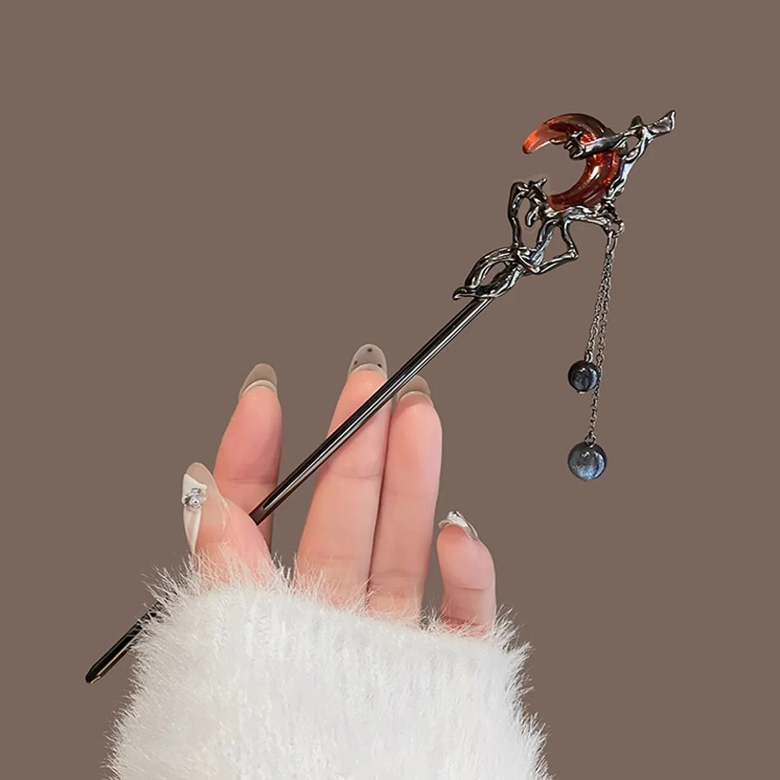 Red Alloy Moon Hair Stick Black Metal Tassel Hairpin for Hanfu Cheongsam Retro Hair Clasp Women Wedding Festival Hair Jewelry