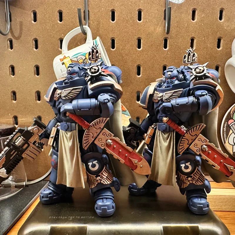 

1/18 JOY TOY Warhammer 40k Darktide Ultramarines Captain With Master Crafted Heavy Bolt Rifle Action Figures Doll Boy Gifts