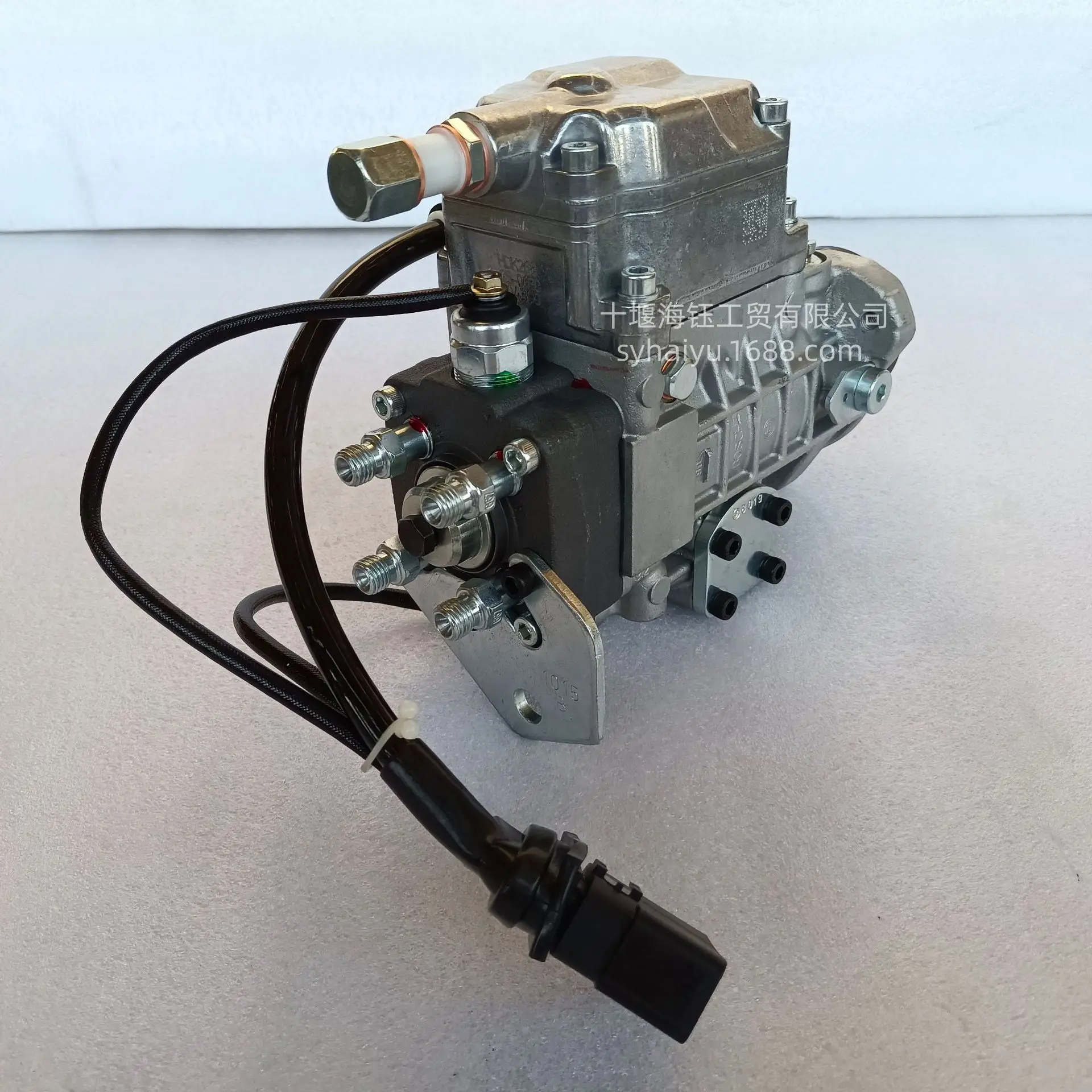 

Горячая распродажа: Топливный насос VE 0460404977 для двигателей строительной техники