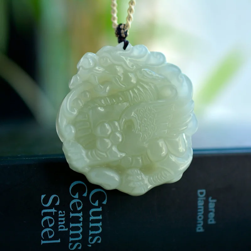 Exquisite Hetian jade Qinghai material Qilin pendant, ethnic style, fashionable and versatile