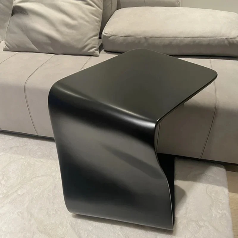 Mesa Lateral Pequena em Formato C de Luxo Japonês, Mesa de Centro Minimalista, Mesa Auxiliar Alta Simples, Mobiliário para Hotel