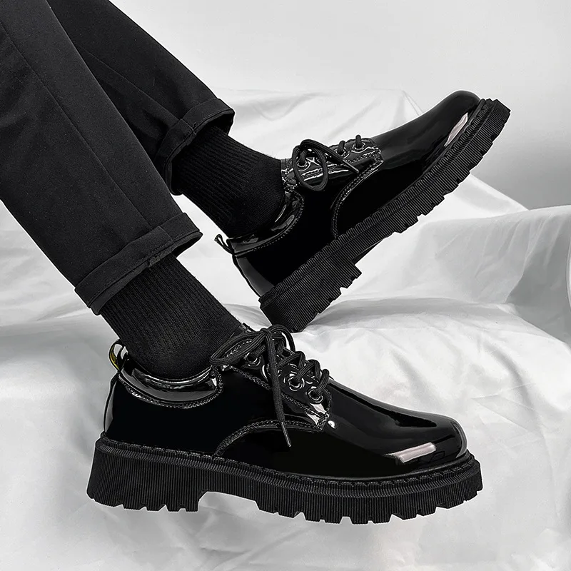 

Fashion Quality Classic British Retro Derby Shoes for Men Shiny Patent Leather Chunky Sole Business Casual Formal Platform Shoes