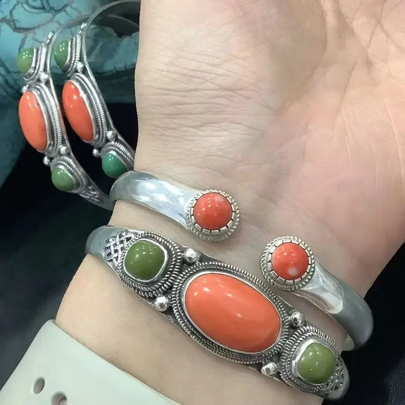 - adjustable open bracelet, a girlfriend or wife, ethnic-style hand accessory
