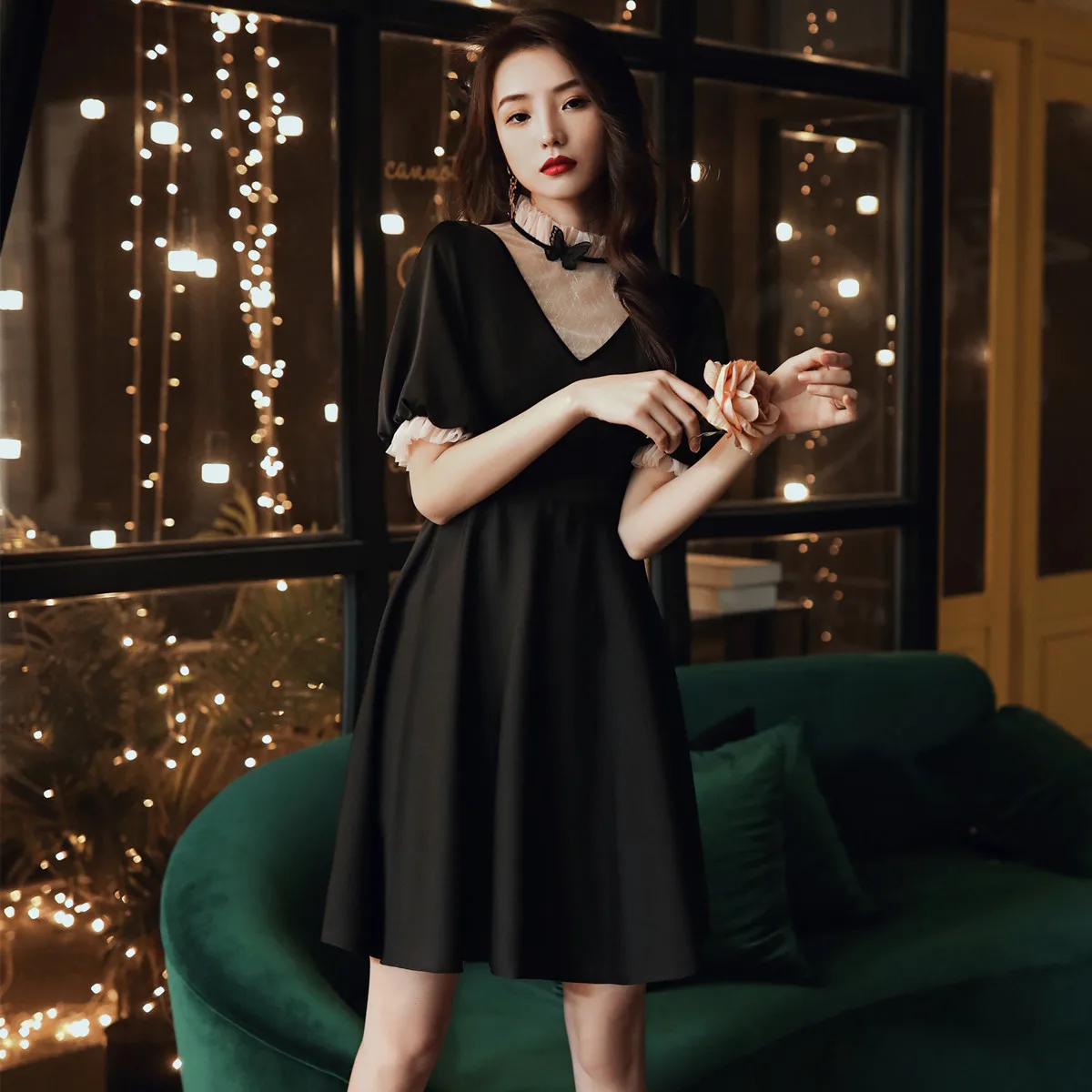 Women Half High Neck Black Velvet Banquet Evening Dress Elegant Long Hollow out Dress Girl 18th Anniversary Graduation Dresses