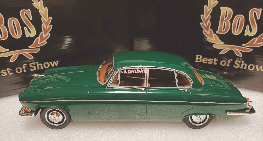 Bos 1/18 For Jaguar 420G Mark X British Green Jaguar 10th Generation Limousine Model Classic Miniature