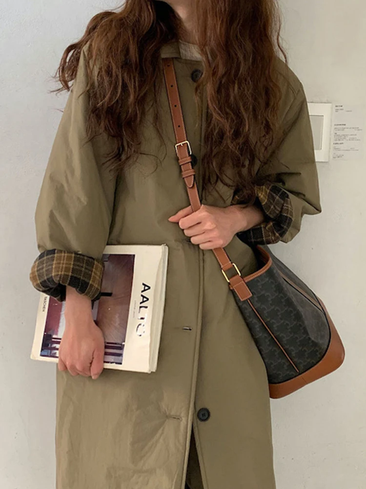 Cappotto in cotone da donna casual lungo allentato con giunture scozzesi retrò Autunno Inverno Nuovo senso del design abbinato per tutte le stagioni