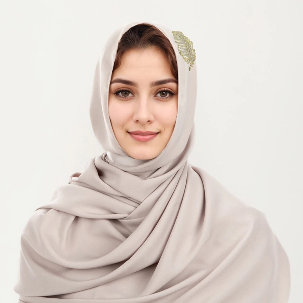 Fashion Silk Muslim Hijab with Feather Brooch High Quality Solid Turban Soft Ladies Headscarf Shawl Wraps Gift Wholesale RIMAIRE