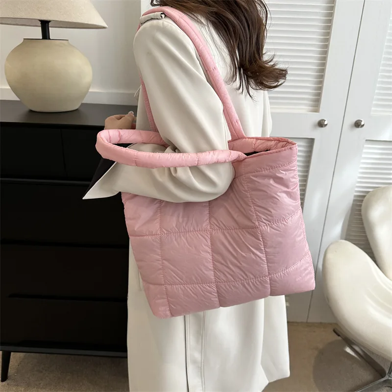 Bolsos de hombro informales acolchados de color rosa de gran capacidad para mujer, bolso de mano de algodón espacial, bolso de uso diario a la moda para invierno, Bolsa femenina