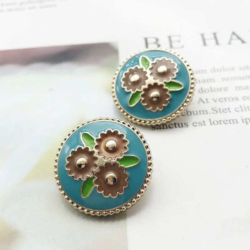 5pcs Small Clover Flower Decor Metal Plating Shank Buttons for Clothing Luxury Coat Sweater Sewing DIY Needlework accessories