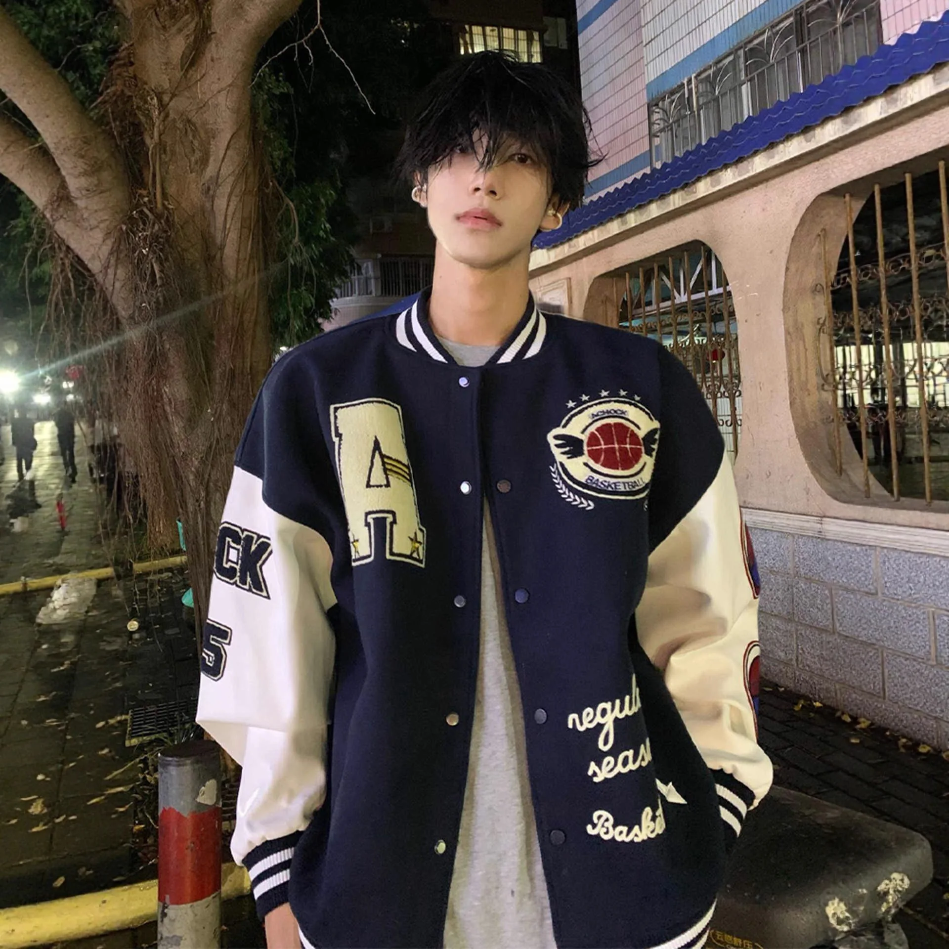 

2025 темно-синяя американская бейсбольная куртка с вышивкой для мужчин осенью и зимой, модная брендовая высококачественная и крутая куртка для пар